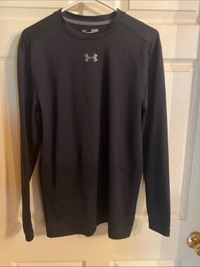 Under Armour Men's Long Sleeve Performance Tee in Black